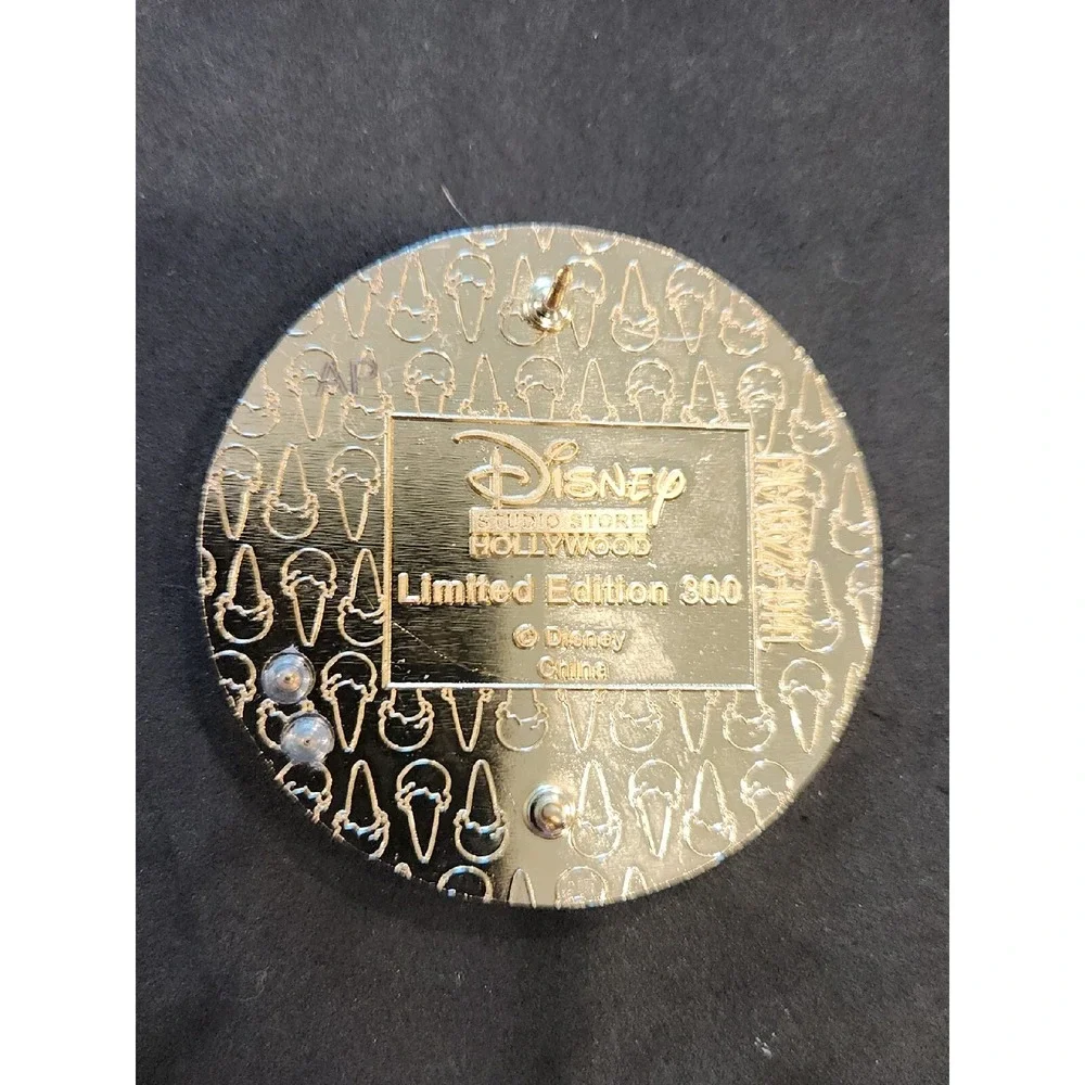 Disney Pin Aristocats Butler Edgar Villain Dark Tales AP Artist Proof LE 00000‎